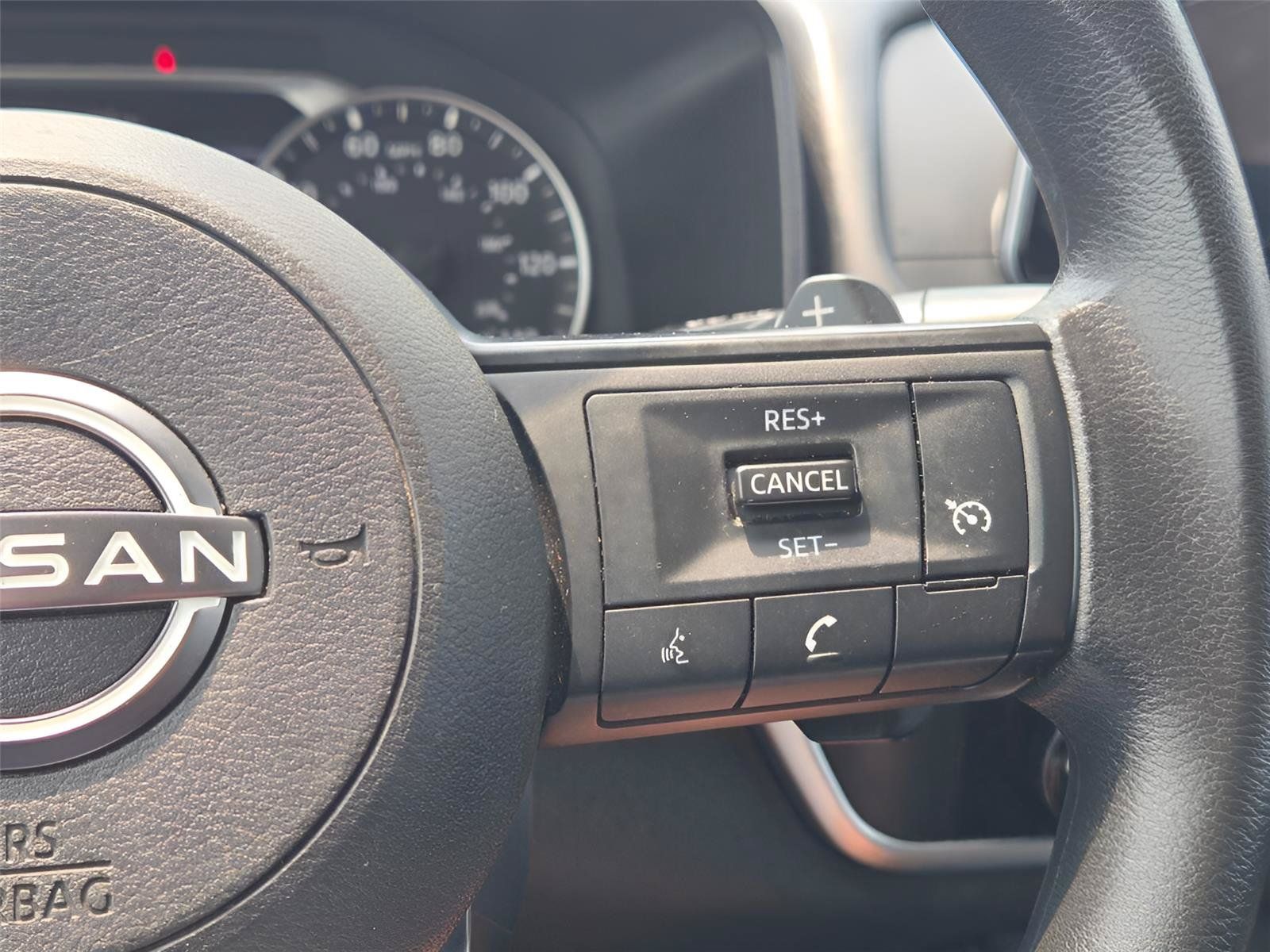 Used 2023 Nissan Rogue S FWD image 29