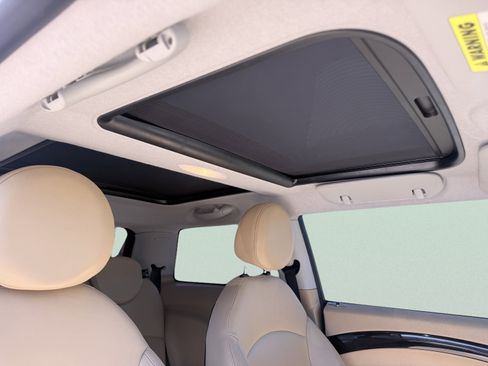 Used 2010 MINI Cooper S w/ Premium Pkg image 29