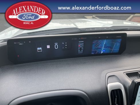 Used 2025 Ford Expedition Active AWD/4WD image 32
