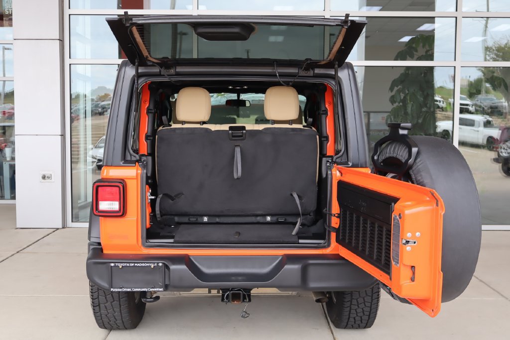 Used 2020 Jeep Wrangler Sport AWD/4WD image 8