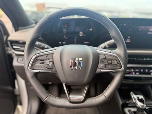 Used 2024 Buick Envista Avenir FWD image 9