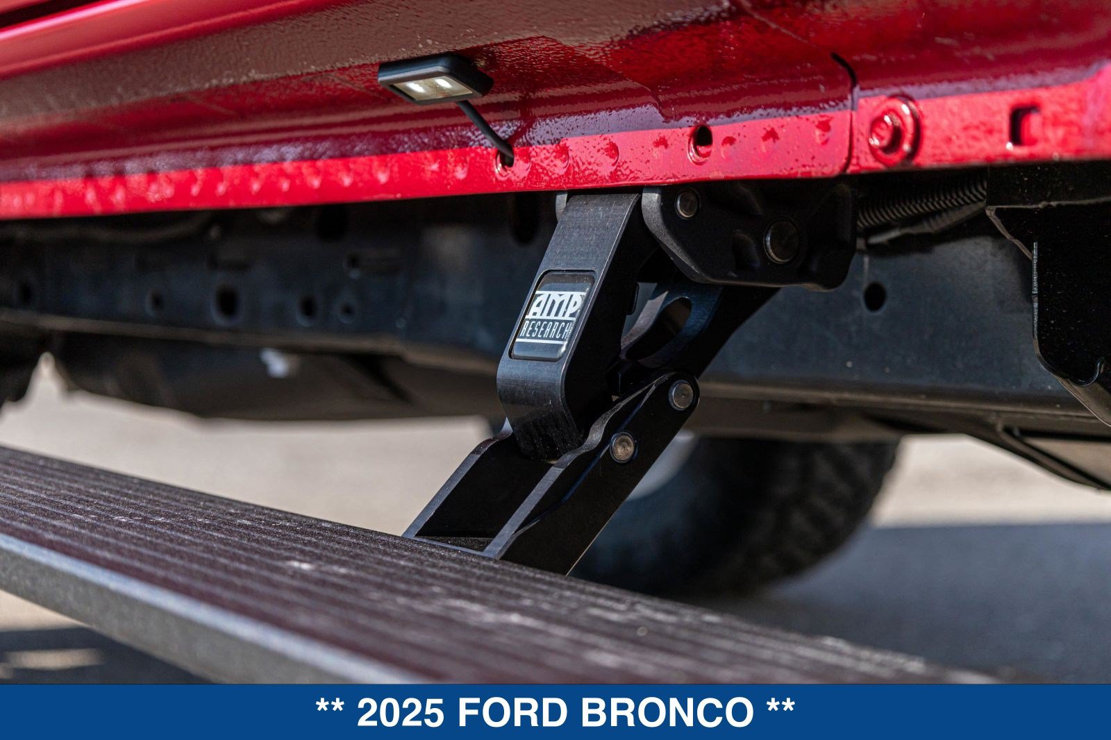 Used 2025 Ford Bronco Heritage Edition AWD/4WD image 42