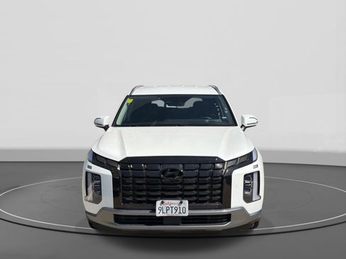 Used 2024 Hyundai Palisade SEL FWD image 2
