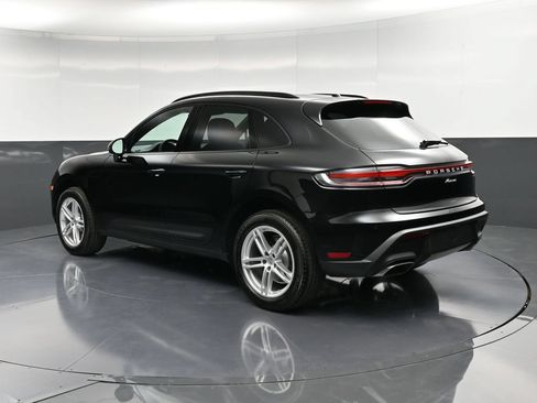 Certified 2026 Porsche Macan AWD/4WD image 3