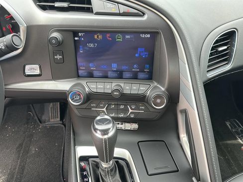 Used 2019 Chevrolet Corvette Grand Sport w/ Grand Sport Heritage Package RWD image 16