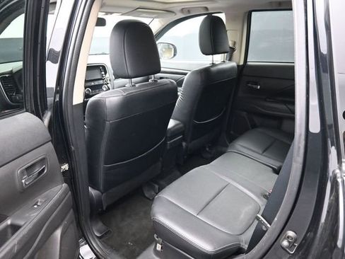 Used 2016 Mitsubishi Outlander SEL image 13