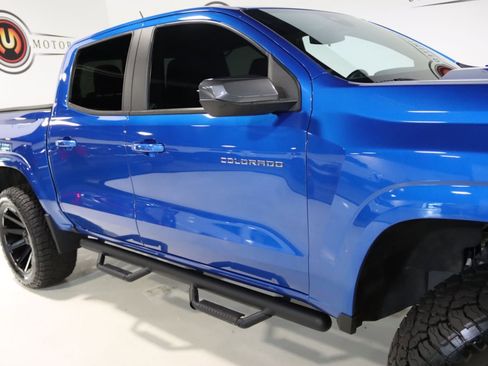 Used 2023 Chevrolet Colorado LT w/ LT Convenience Package AWD/4WD image 8