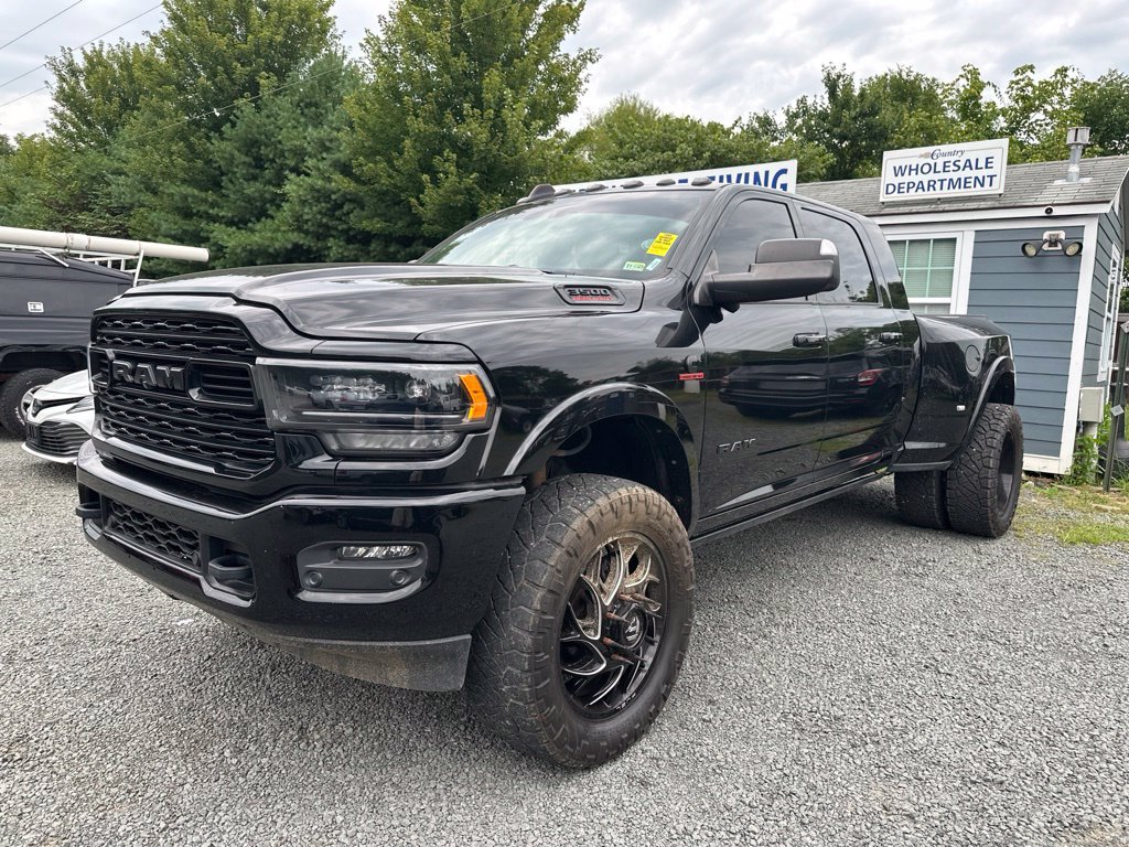 Used 2022 RAM 3500 Limited AWD/4WD image 4
