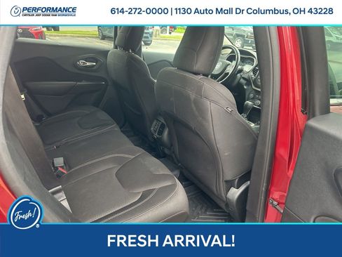Used 2015 Jeep Cherokee Latitude FWD image 15