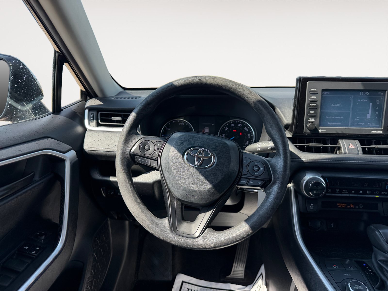 Used 2021 Toyota RAV4 LE AWD/4WD image 12