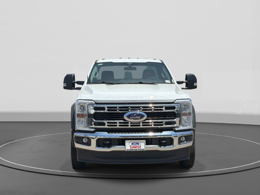 New 2026 Ford F550 4x4 Regular Cab Super Duty image 2