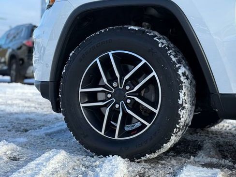 Used 2019 Jeep Grand Cherokee Trailhawk w/ Trailhawk Luxury Group image 45