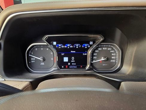 Used 2021 GMC Yukon Denali w/ Denali Premium Package image 27