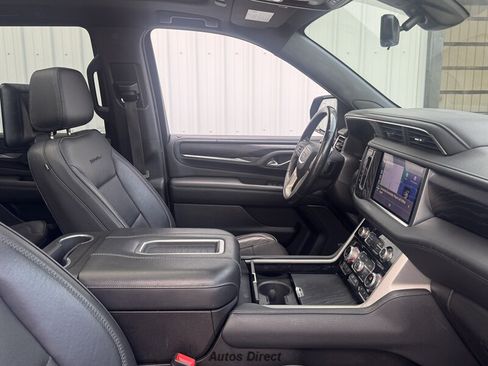 Used 2021 GMC Yukon Denali w/ Denali Ultimate Package AWD/4WD image 34