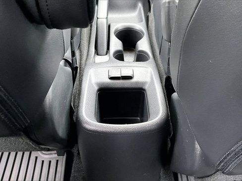 Used 2019 Nissan Kicks SR w/ SR Premium Package image 15