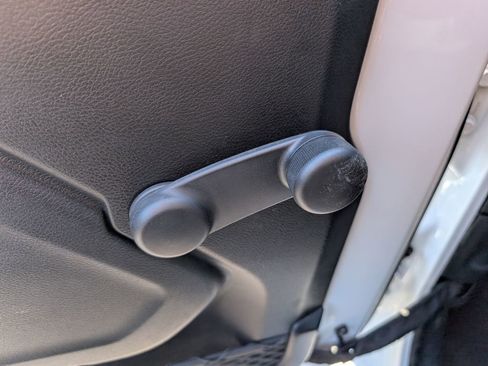 Used 2021 Jeep Wrangler Unlimited Willys image 11