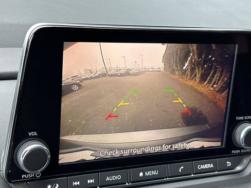 Used 2024 Nissan Rogue SV image 22