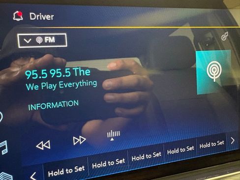 Used 2025 Chevrolet Silverado 1500 LT w/ Z71 Off-Road Package image 32