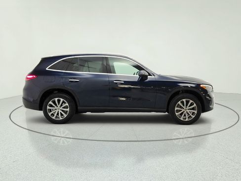 Used 2024 Mercedes-Benz GLC 300 image 4