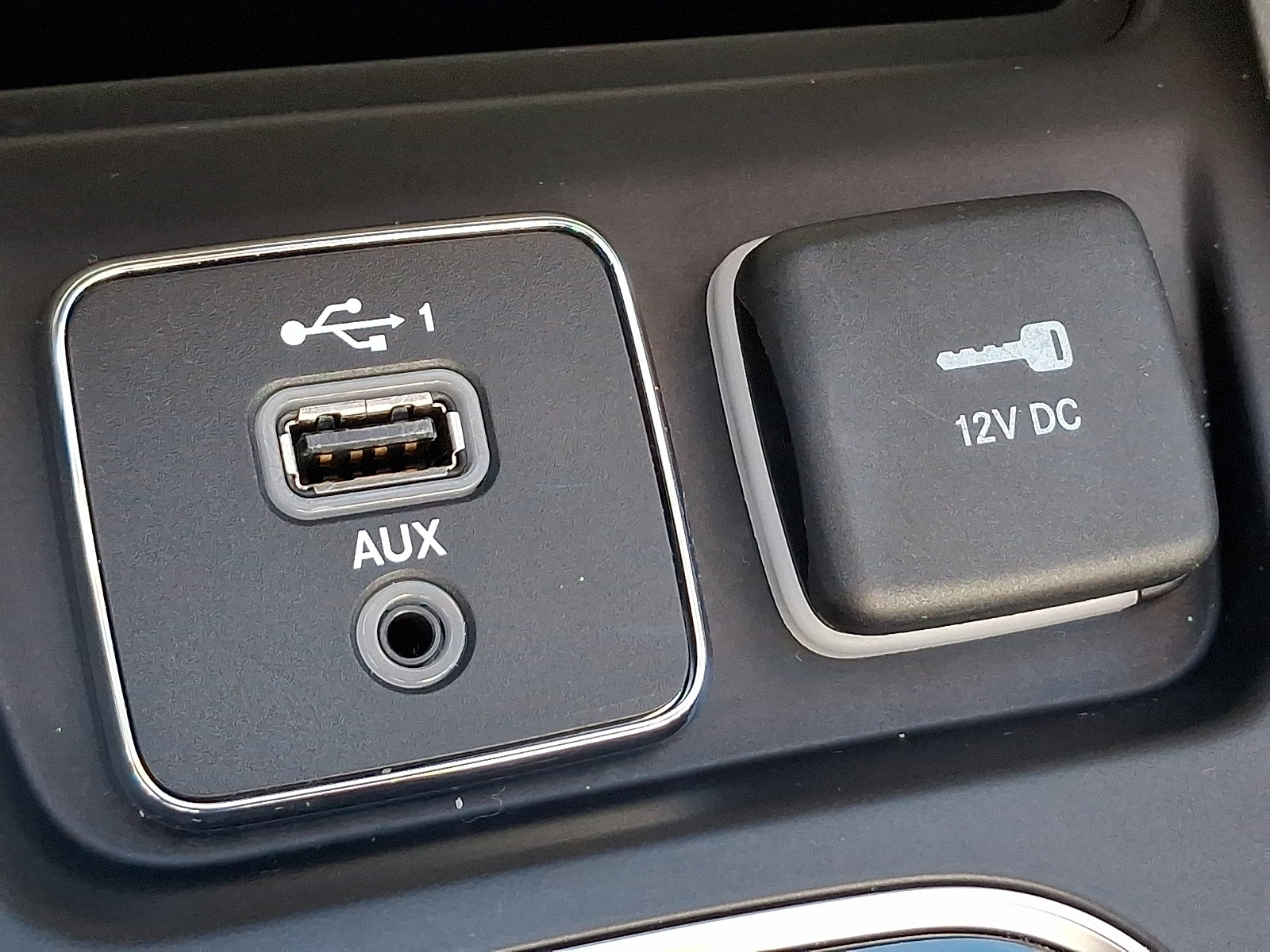Certified 2020 Jeep Cherokee Limited AWD/4WD image 25