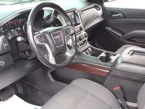 Used 2020 GMC Yukon SLE image 13