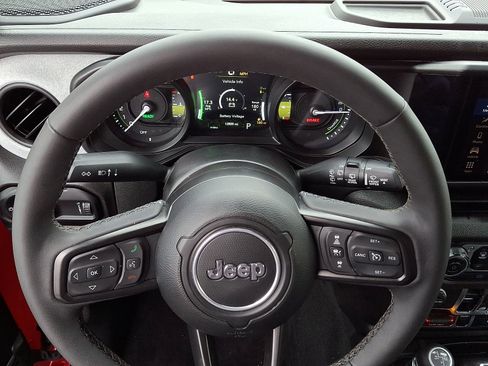 Used 2025 Jeep Wrangler Unlimited Sport S 4xe AWD/4WD image 18