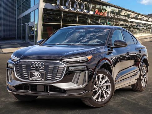 New 2027 Audi Q6 e-tron Premium AWD/4WD image 1