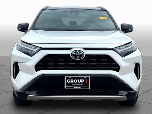 Used 2023 Toyota RAV4 XSE AWD/4WD image 4