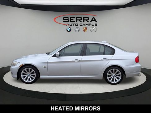 Used 2011 BMW 328i xDrive Sedan AWD/4WD image 9