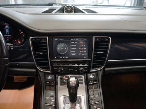 Used 2010 Porsche Panamera S image 6