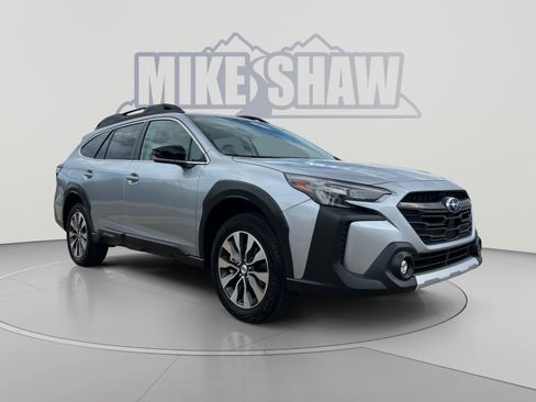 Used 2025 Subaru Outback Limited w/ Tech Package 3 AWD/4WD image 7
