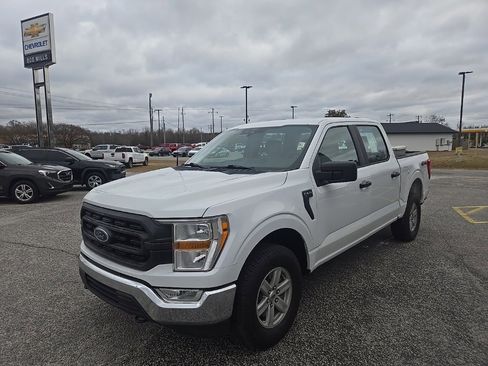 Used 2022 Ford F150 XL w/ Trailer Tow Package image 4