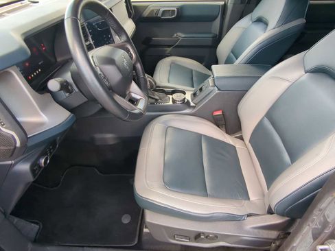 Used 2024 Ford Bronco Outer Banks image 10