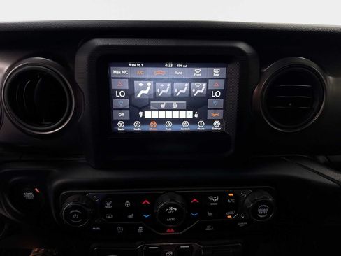 Used 2023 Jeep Gladiator Sport AWD/4WD image 12