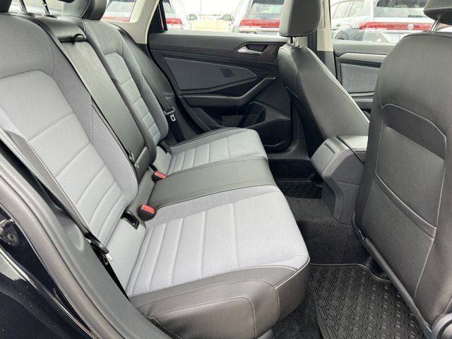 New 2025 Volkswagen Jetta SE FWD image 38