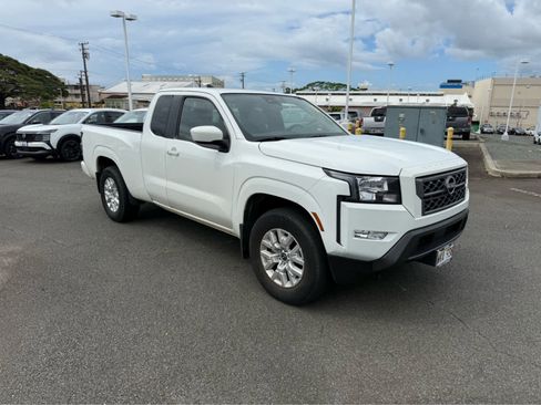 Used 2023 Nissan Frontier SV w/ SV Convenience Package image 2