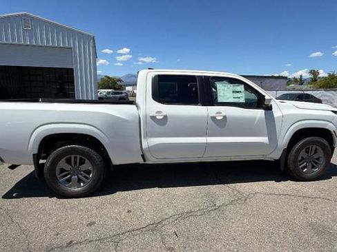 New 2026 Nissan Frontier SV w/ Tow Package AWD/4WD image 3