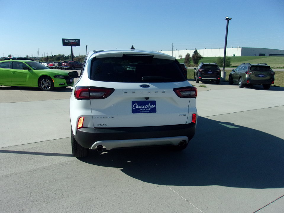 Used 2023 Ford Escape Active AWD/4WD image 4