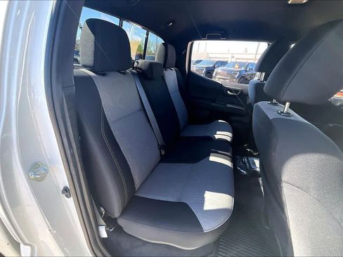 Used 2023 Toyota Tacoma TRD Off-Road w/ Technology Package AWD/4WD image 20