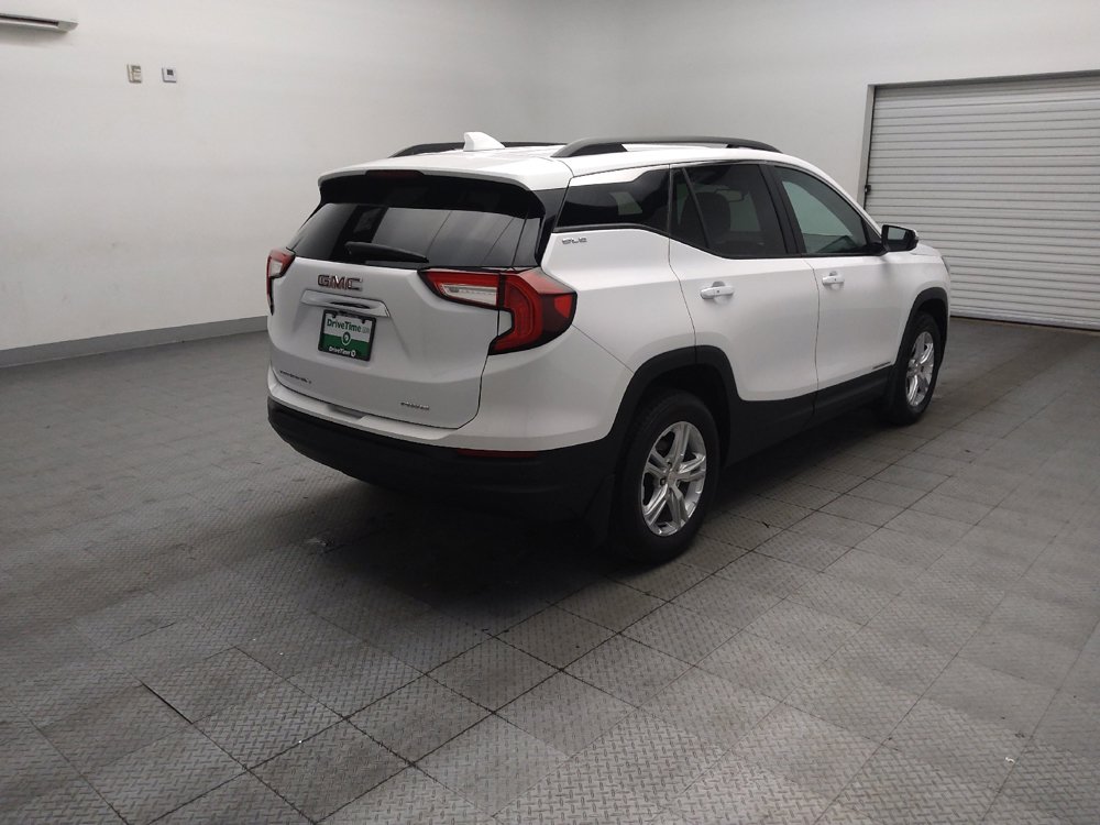 Used 2024 GMC Terrain SLE w/ Driver Convenience Package AWD/4WD image 9