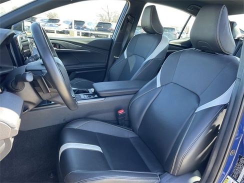 Used 2025 Toyota Camry SE image 25