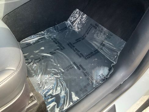 Used 2021 Tesla Model Y Long Range image 70