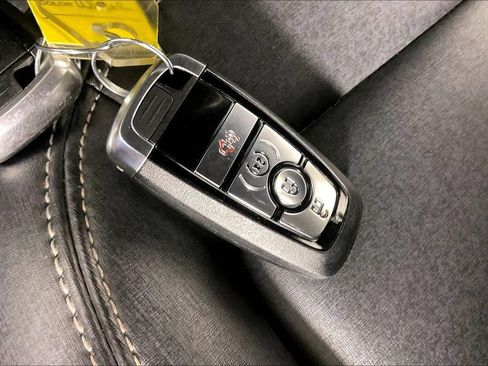 Used 2025 Ford Bronco Badlands AWD/4WD image 13