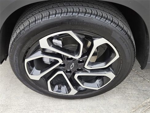 Certified 2024 Chevrolet Trax RS w/ Sunroof Package image 9