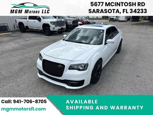 Used 2023 Chrysler 300 C RWD image 1