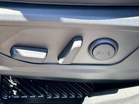 New 2025 Hyundai Tucson Limited AWD/4WD image 16