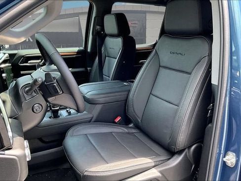 New 2026 GMC Sierra 1500 Denali w/ Denali Reserve Package AWD/4WD image 10