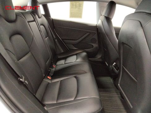 Used 2023 Tesla Model 3 Standard Range image 32