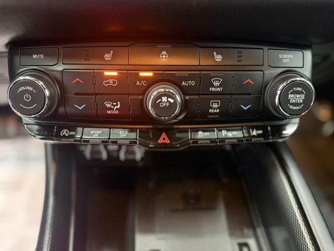 Used 2022 Dodge Durango GT AWD/4WD image 27