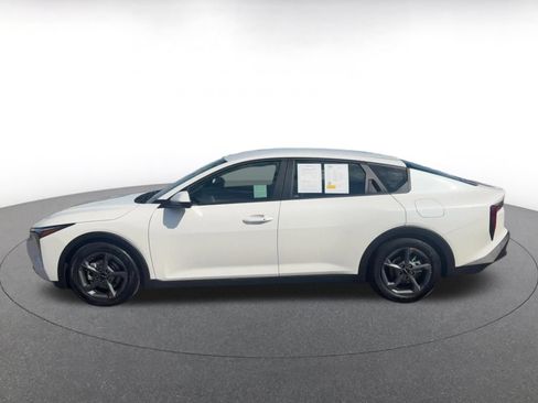 Used 2026 Kia K4 FWD image 9